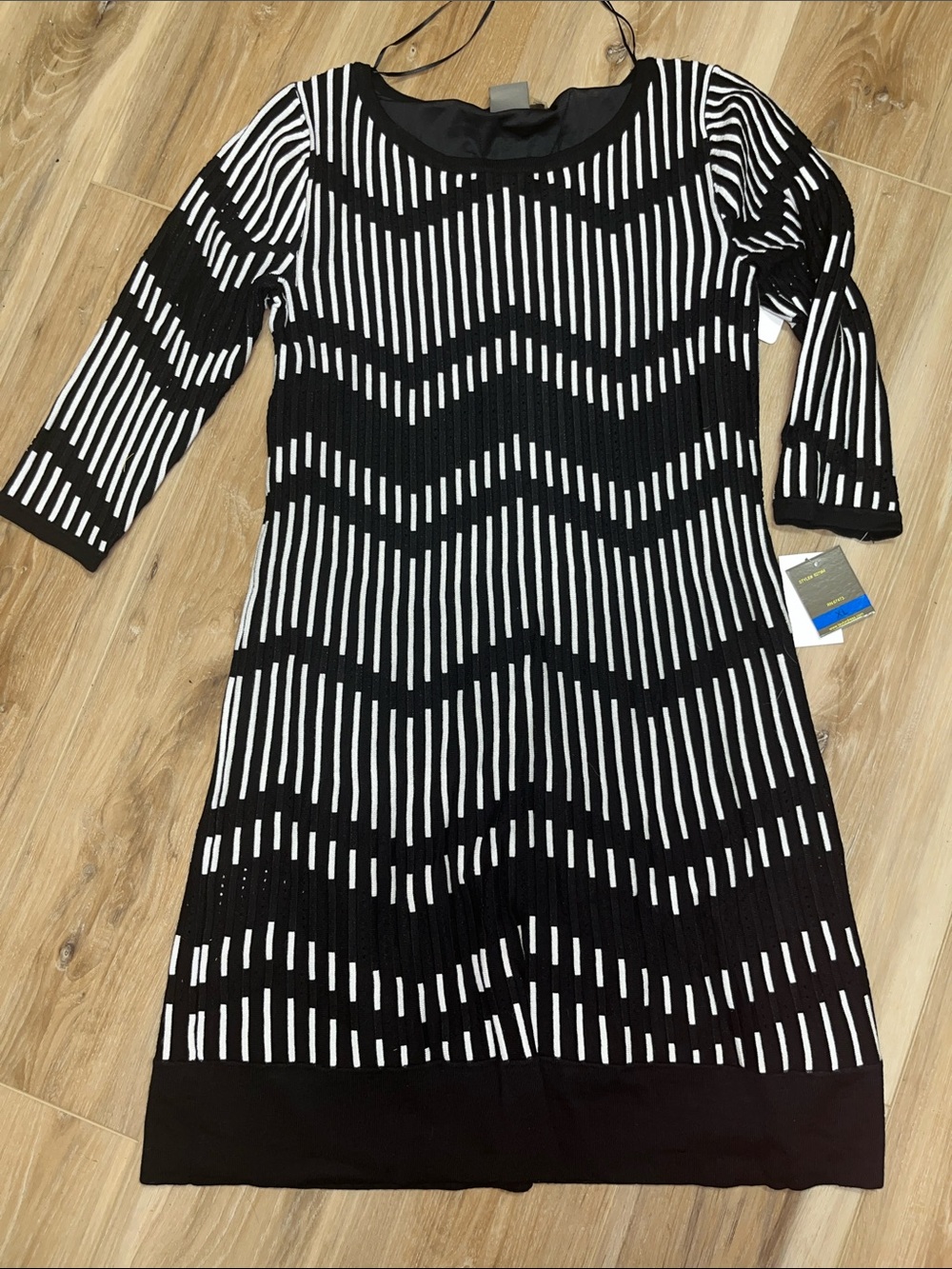 NEW JUST TAYLOR Black & White Chevron Knit Dress -$98
